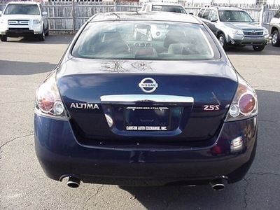 nissan altima 2009 dk  blue sedan 2 5 s gasoline 4 cylinders front wheel drive automatic 06019