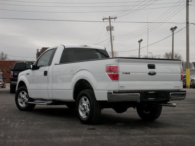 ford f 150 2011 white xlt flex fuel 8 cylinders 2 wheel drive shiftable automatic 61832