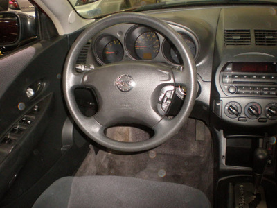 nissan altima 2002 maroon sedan gasoline 4 cylinders front wheel drive automatic 13502