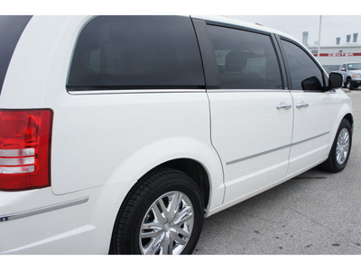 chrysler town and country 2008 white van limited gasoline 6 cylinders front wheel drive automatic 77388