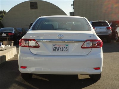 toyota corolla 2011 white sedan le gasoline 4 cylinders front wheel drive automatic 90004