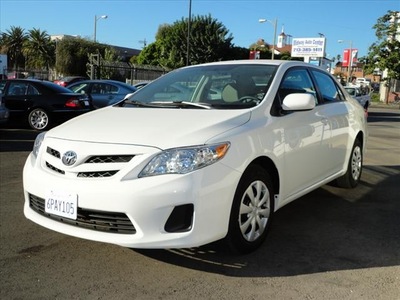 toyota corolla 2011 white sedan le gasoline 4 cylinders front wheel drive automatic 90004