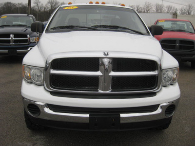 dodge ram pickup 1500 2003 white st gasoline 8 cylinders 4 wheel drive automatic 62863