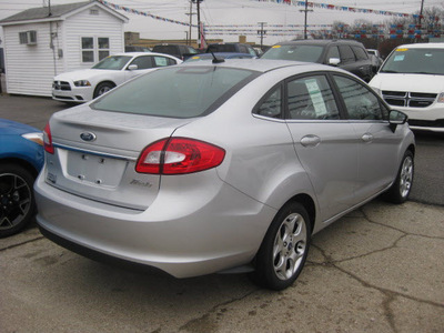 ford fiesta 2012 silver sedan sel gasoline 4 cylinders front wheel drive 6 speed automatic 62863