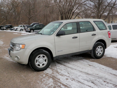 ford escape 2008 gray suv xls 4wd gasoline 4 cylinders all whee drive automatic with overdrive 55318