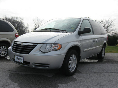 chrysler town and country 2006 silver van touring gasoline 6 cylinders front wheel drive automatic 45840