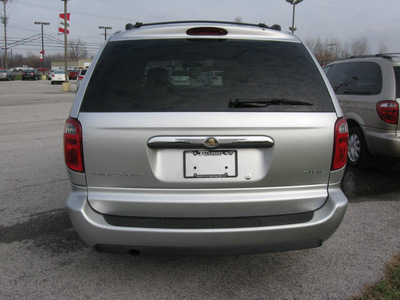 chrysler town and country 2006 silver van touring gasoline 6 cylinders front wheel drive automatic 45840
