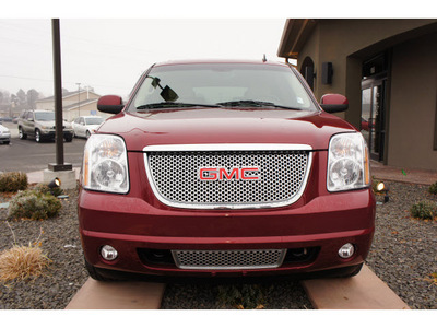 gmc yukon 2008 burgandy wine suv denali gasoline 8 cylinders all whee drive automatic 99352