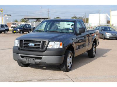 ford f 150 2006 dk  gray pickup truck xl gasoline 6 cylinders rear wheel drive automatic with overdrive 77037