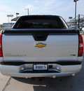 chevrolet avalanche 2010 silver suv lt flex fuel 8 cylinders 2 wheel drive automatic 76087