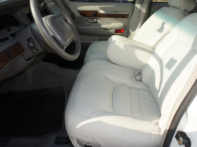 mercury grand marquis 1999 white sedan ls gasoline v8 rear wheel drive automatic with overdrive 76108