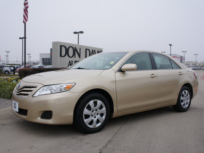 toyota camry 2011 tan sedan gasoline 4 cylinders front wheel drive automatic 76018