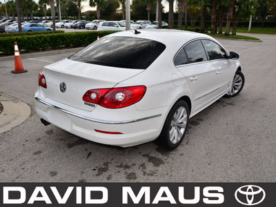 volkswagen cc 2009 white sedan gasoline 4 cylinders front wheel drive automatic 32771