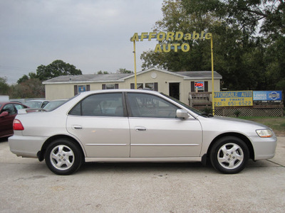 honda accord 1998 tan sedan ex gasoline 4 cylinders front wheel drive automatic 77379