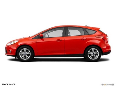 ford focus 2012 red hatchback se gasoline 4 cylinders front wheel drive 6 speed automatic 77388