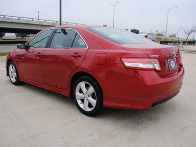 toyota camry 2010 red sedan se 4 cylinders front wheel drive automatic 75228