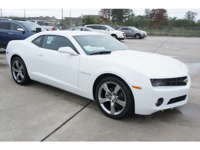 chevrolet camaro 2012 white coupe lt gasoline 6 cylinders rear wheel drive automatic 77090