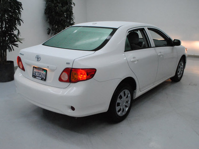 toyota corolla 2010 white sedan le gasoline 4 cylinders front wheel drive automatic 91731