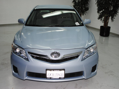 toyota camry hybrid 2010 silver sedan hybrid 4 cylinders front wheel drive automatic 91731