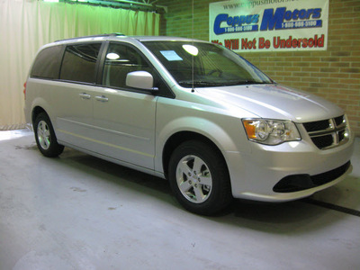 dodge grand caravan 2012 silver van sxt flex fuel v6 front wheel drive automatic 44883