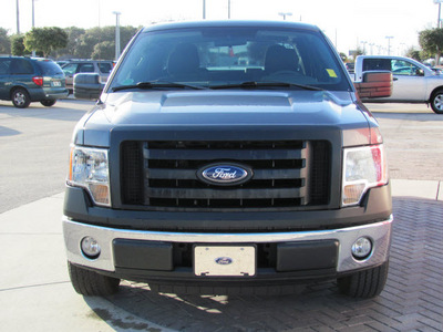 ford f 150 2010 gray xl gasoline 8 cylinders 2 wheel drive automatic 33884