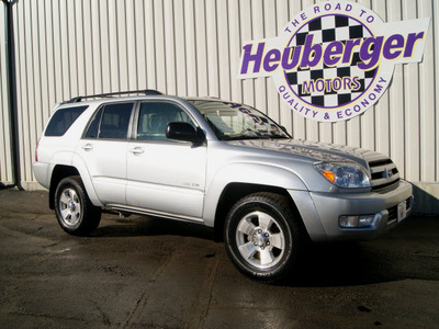 toyota 4runner 2005 silver suv sr5 gasoline 6 cylinders 4 wheel drive automatic 80905