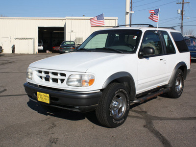 ford explorer 1998 white suv sport gasoline v6 4 wheel drive automatic with overdrive 80229