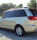 toyota sienna 2005 gold van xle gasoline 6 cylinders front wheel drive automatic 32901