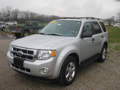 ford escape 2009 silver suv xlt gasoline 6 cylinders front wheel drive automatic 62863