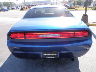dodge challenger 2009 blue coupe se gasoline 6 cylinders rear wheel drive automatic 32401