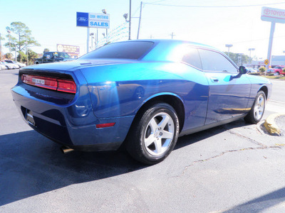 dodge challenger 2009 blue coupe se gasoline 6 cylinders rear wheel drive automatic 32401