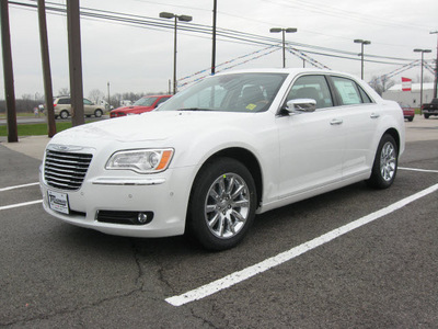 chrysler 300 2012 off white sedan limited gasoline 6 cylinders rear wheel drive automatic 45840