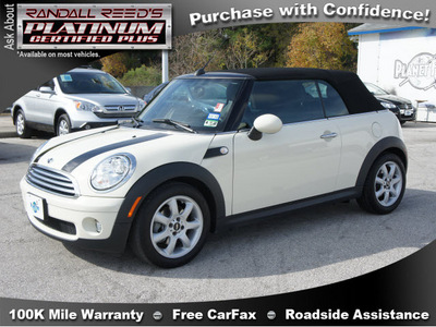 mini cooper 2009 off white gasoline 4 cylinders front wheel drive automatic 77388