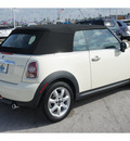 mini cooper 2009 off white gasoline 4 cylinders front wheel drive automatic 77388