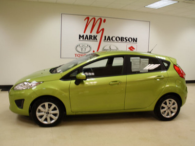 ford fiesta 2011 lt  green hatchback se gasoline 4 cylinders front wheel drive automatic 27707