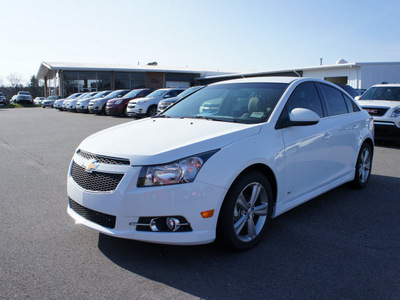 chevrolet cruze 2012 white sedan lt gasoline 4 cylinders front wheel drive automatic 27330