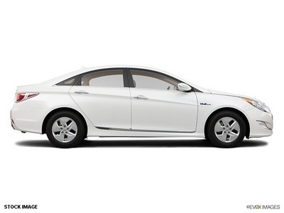 hyundai sonata hybrid 2011 sedan hybrid 4 cylinders front wheel drive 6 speed automatic 98632