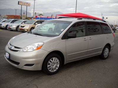 toyota sienna 2009 tan van gasoline 6 cylinders front wheel drive automatic 79925