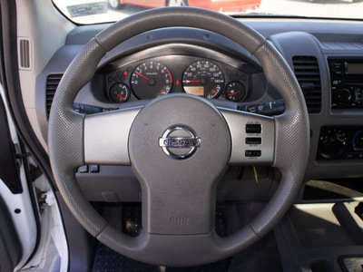 nissan frontier 2007 white se gasoline 6 cylinders rear wheel drive automatic with overdrive 76018