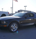 ford mustang 2005 black coupe gt deluxe gasoline 8 cylinders rear wheel drive automatic with overdrive 76018