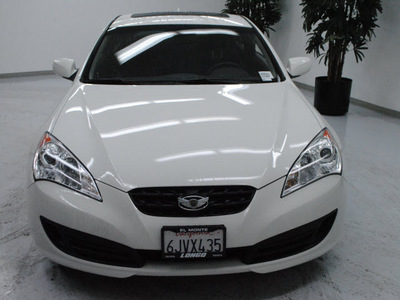 hyundai genesis coupe 2010 white coupe 2 0t gasoline 4 cylinders rear wheel drive automatic 91731