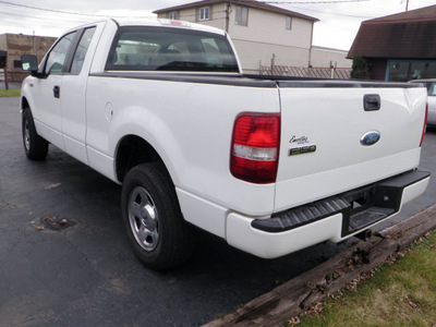 ford f 150 2007 white gasoline 8 cylinders 4 wheel drive automatic 14224