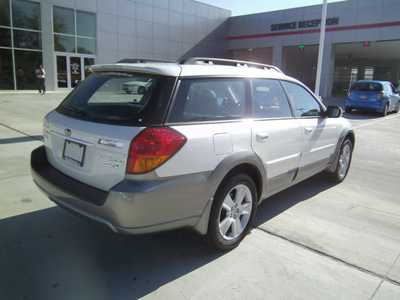 subaru outback 2005 white wagon 2 5 xt limited gasoline 4 cylinders all whee drive automatic 75503
