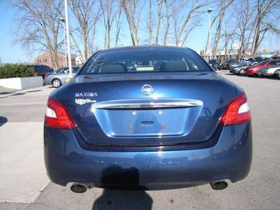 nissan maxima 2009 dk  blue sedan s gasoline 6 cylinders front wheel drive automatic 46219