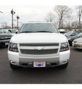 chevrolet tahoe 2011 white suv lt flex fuel 8 cylinders 4 wheel drive automatic 07507