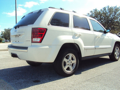 jeep grand cherokee 2005 white suv limited gasoline 8 cylinders rear wheel drive automatic 32901