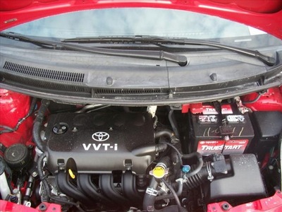 toyota yaris 2008 red hatchback gasoline 4 cylinders front wheel drive automatic 90241