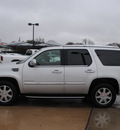 cadillac escalade 2010 silver suv flex fuel 8 cylinders all whee drive automatic 76087