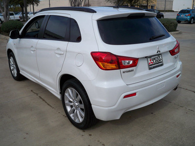 mitsubishi outlander sport 2011 white se gasoline 4 cylinders front wheel drive automatic 78238