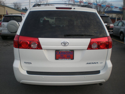 toyota sienna 2006 white van gasoline 6 cylinders front wheel drive automatic 13502